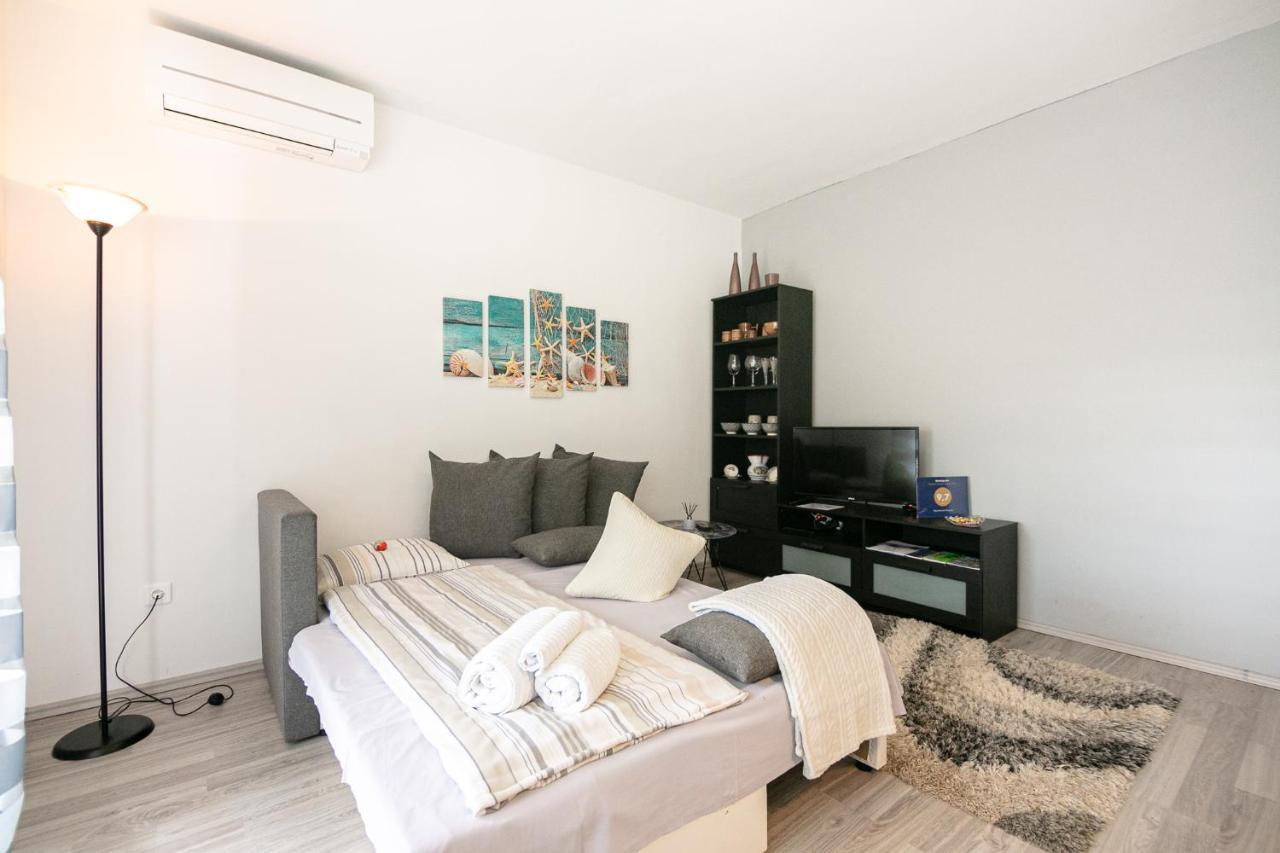 Apartment Noemi Пула Екстериор снимка